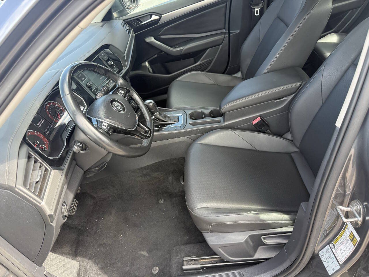 Used 2019 Volkswagen Jetta SE FWD image 18