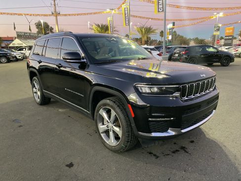 Used 2021 Jeep Grand Cherokee L Limited image 3