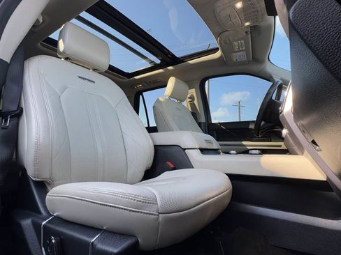 Used 2020 Ford Expedition Platinum image 28