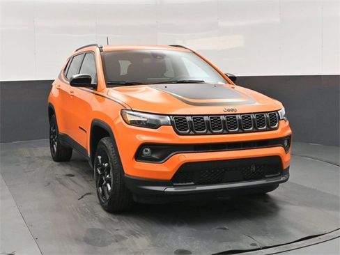 New 2026 Jeep Compass Latitude image 10