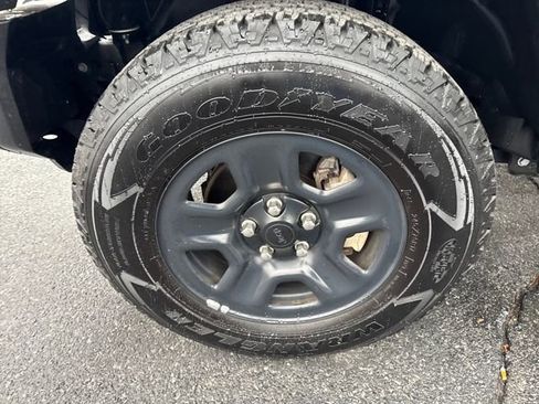 Used 2022 Jeep Wrangler Sport image 25