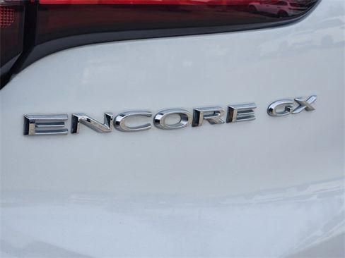 Used 2020 Buick Encore GX Essence w/ Experience Buick Package image 10