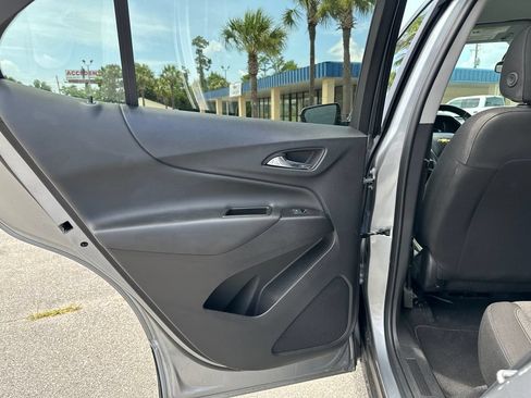 Used 2024 Chevrolet Equinox LT AWD/4WD image 12