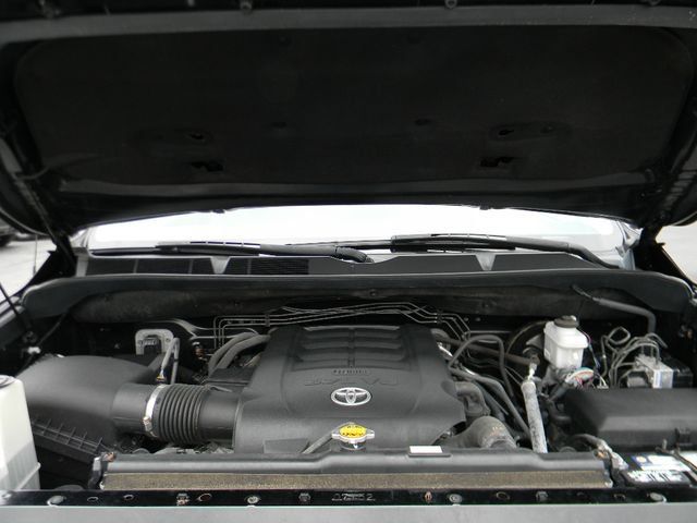 Used 2017 Toyota Tundra SR5 AWD/4WD image 8
