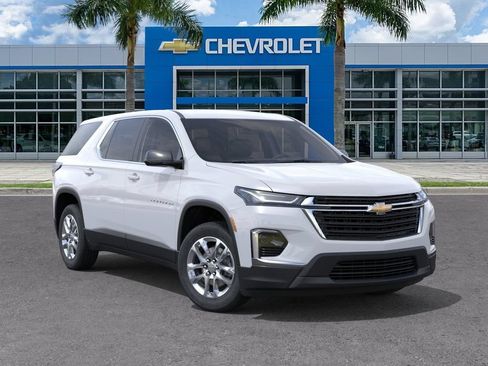 Used 2023 Chevrolet Traverse LS FWD image 8