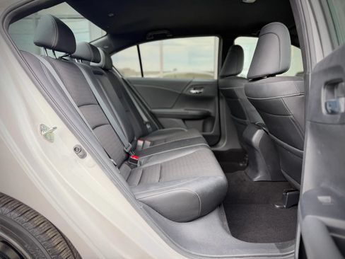 Used 2016 Honda Accord Sport image 14