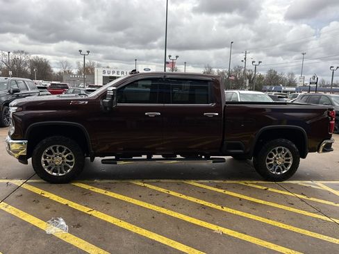 Used 2024 Chevrolet Silverado 2500 LTZ w/ LTZ Convenience Package image 10