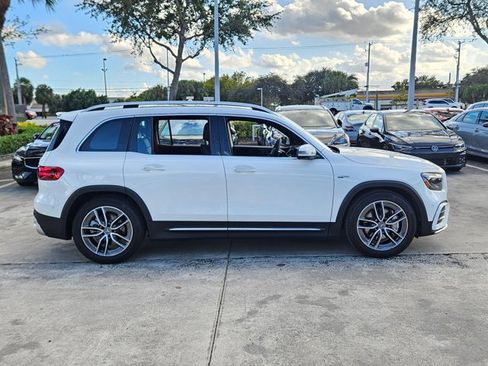 Certified 2025 Mercedes-Benz GLB 35 AMG 4MATIC image 4