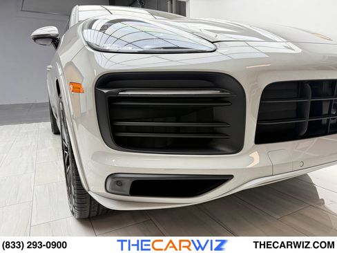 Used 2023 Porsche Cayenne GTS image 4