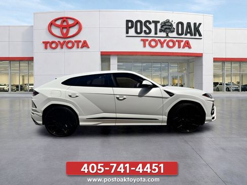 Used 2020 Lamborghini Urus AWD/4WD image 9