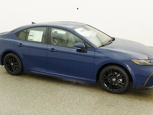 New 2026 Toyota Camry SE image 15