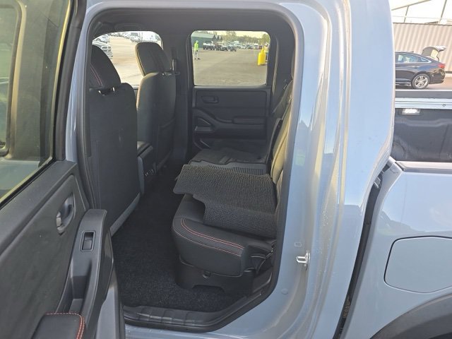 Used 2026 Nissan Frontier PRO-4X w/ Pro-4x Convenience Package AWD/4WD image 12