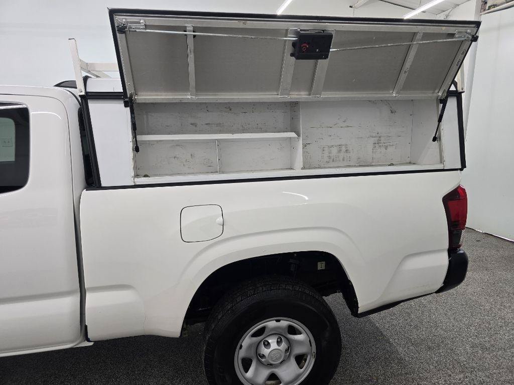 Used 2022 Toyota Tacoma SR RWD image 8