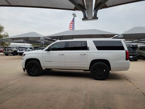 Used 2019 Chevrolet Suburban Premier AWD/4WD image 5