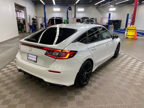 Used 2023 Honda Civic Sport image 10