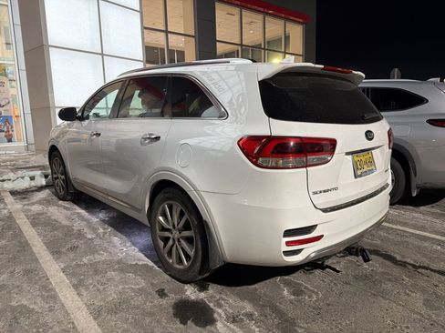 Used 2017 Kia Sorento SX image 4