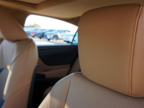 Certified 2024 Lexus ES 350 w/ Premium Package image 24