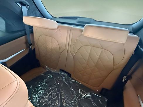 Used 2026 BMW X7 xDrive40i image 28