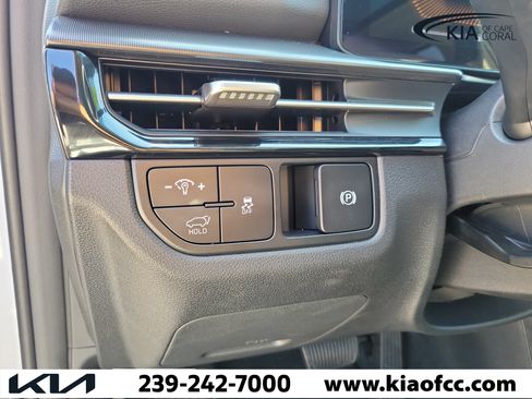 Certified 2026 Kia Sportage EX w/ EX Panorama Roof Package FWD image 24