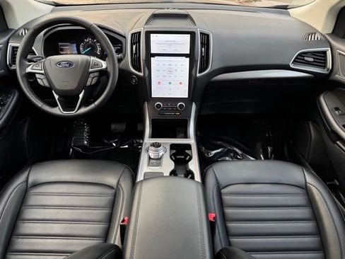 Certified 2024 Ford Edge SEL w/ Convenience Package AWD/4WD image 13