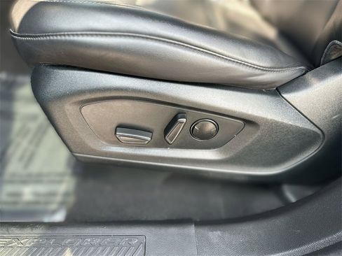 Used 2023 Ford Explorer XLT w/ Equipment Group 202A image 15