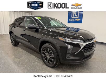 Used 2025 Chevrolet Trax LS