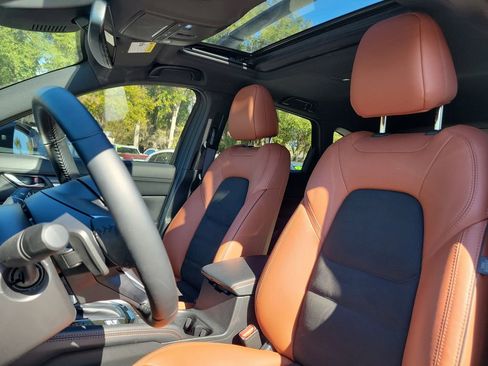 Certified 2025 MAZDA CX-5 Carbon Edition image 19