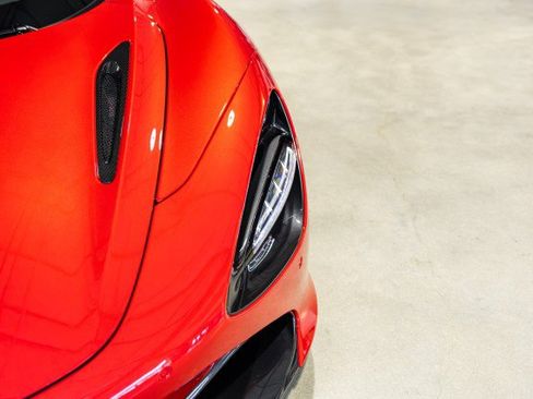 Used 2022 McLaren 720S Performance RWD image 10