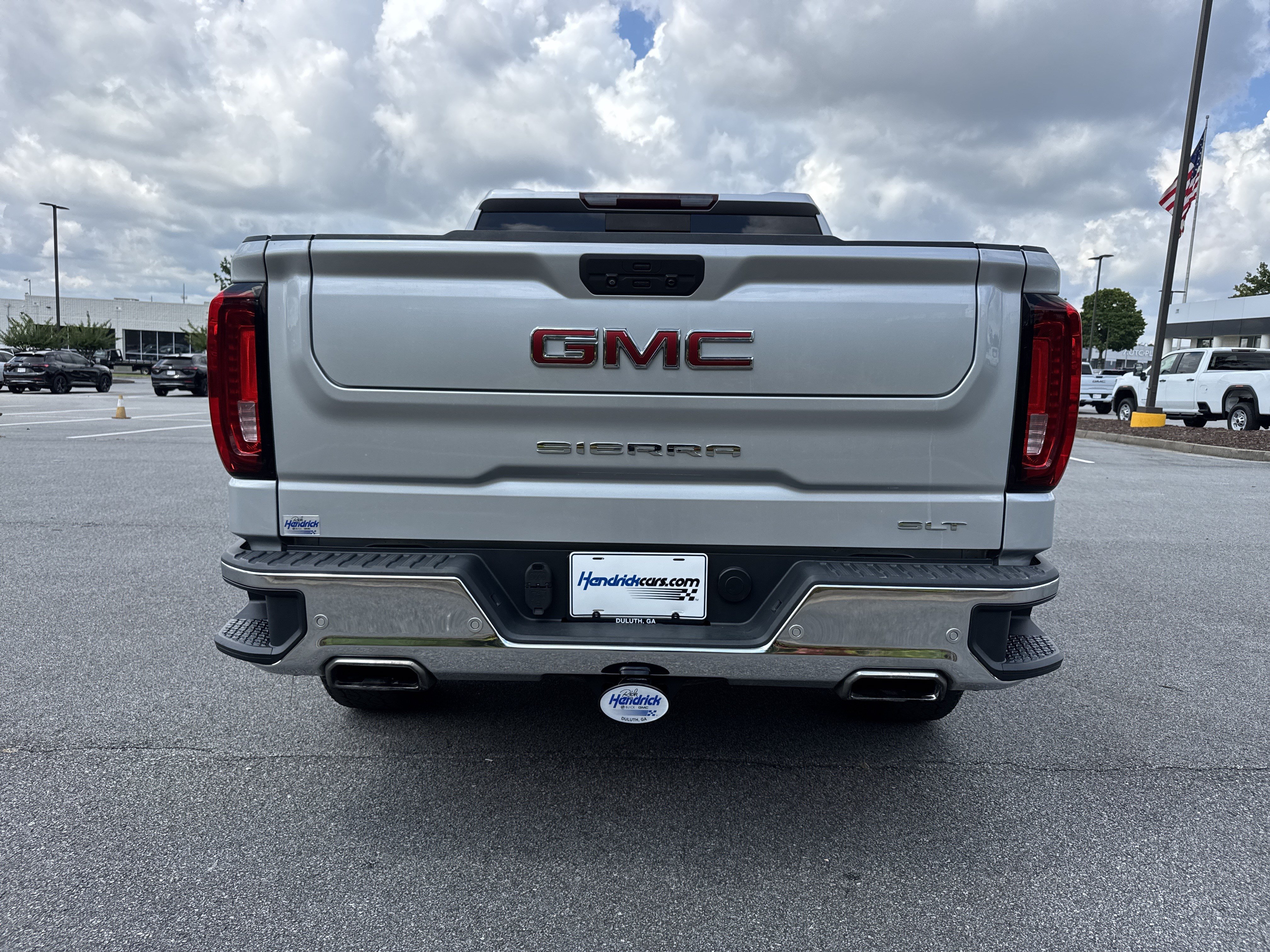 Used 2021 GMC Sierra 1500 SLT w/ SLT Convenience Package AWD/4WD image 9