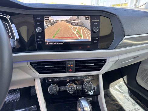 Used 2020 Volkswagen Jetta SEL image 28
