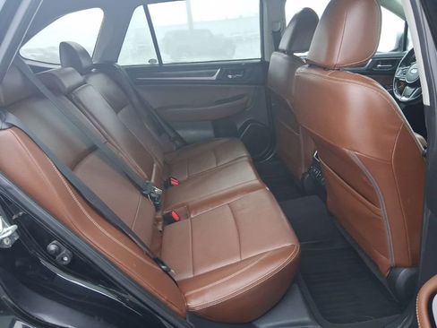 Used 2019 Subaru Outback 3.6R Touring image 18