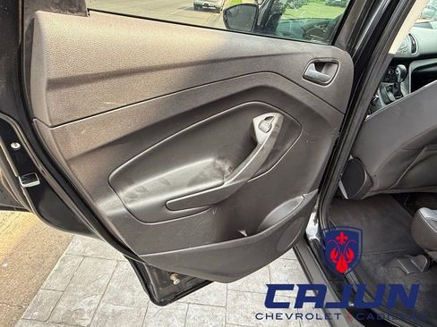 Used 2015 Ford Escape SE FWD image 15