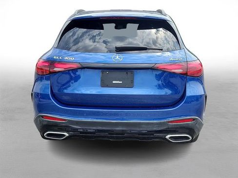 Used 2023 Mercedes-Benz GLC 300 4MATIC image 5