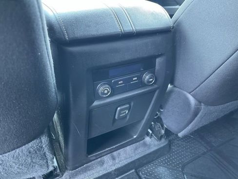 Used 2020 Chevrolet Traverse LT image 20