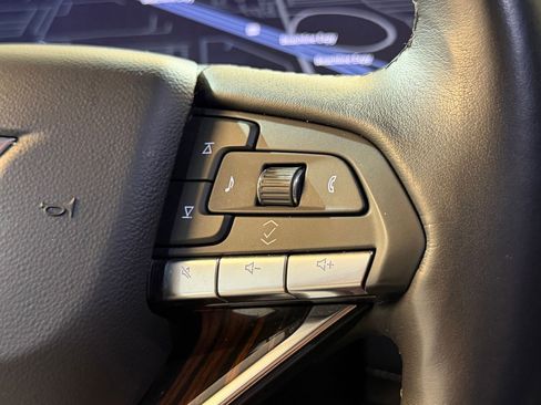 Used 2024 Cadillac Escalade Premium Luxury w/ Performance Package AWD/4WD image 27