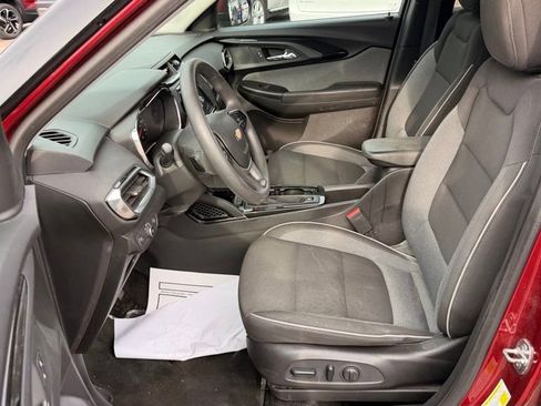 Used 2023 Chevrolet TrailBlazer LT w/ Convenience Package image 7