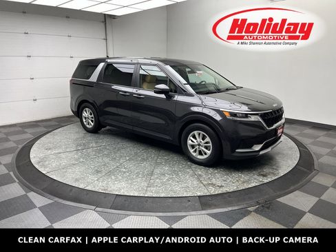 Used 2024 Kia Carnival LX FWD image 1