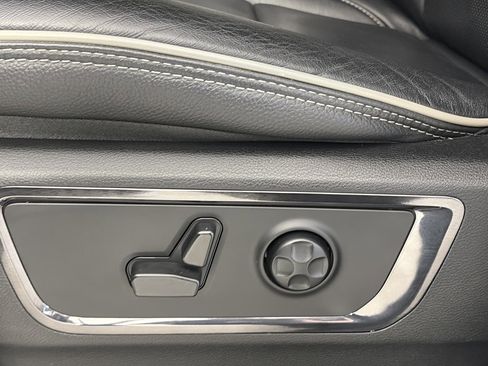 Used 2023 RAM 1500 Limited w/ Bed Utility Group image 27