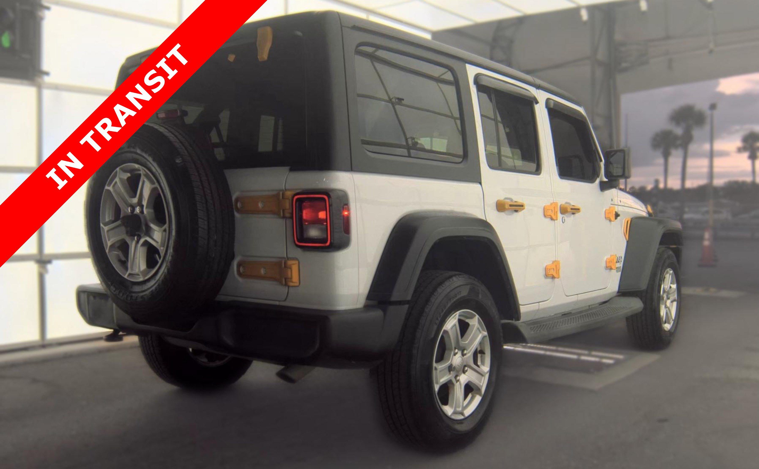 Used 2018 Jeep Wrangler Unlimited Sport S AWD/4WD image 4