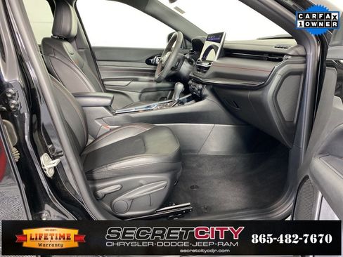 Used 2024 Jeep Compass Trailhawk w/ Trailhawk Convenience Group image 32