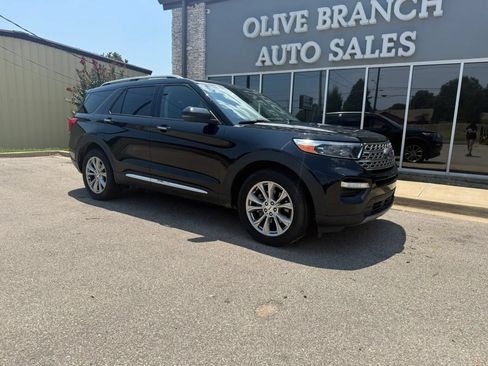 Used 2021 Ford Explorer Limited w/ Equipment Group 301A AWD/4WD image 2