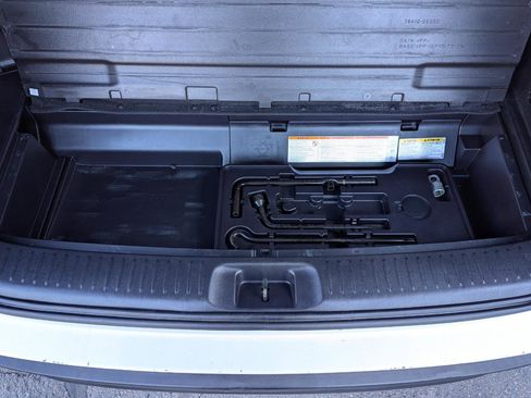 Used 2018 Toyota Highlander XLE AWD/4WD image 53