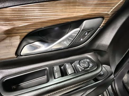 Certified 2019 GMC Terrain SLE w/ Driver Convenience Package AWD/4WD image 22