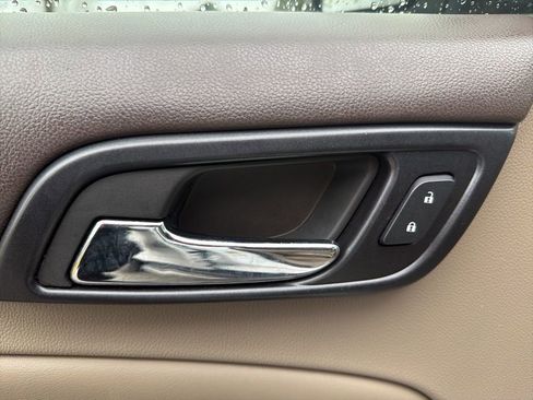 Used 2016 GMC Yukon SLT image 19