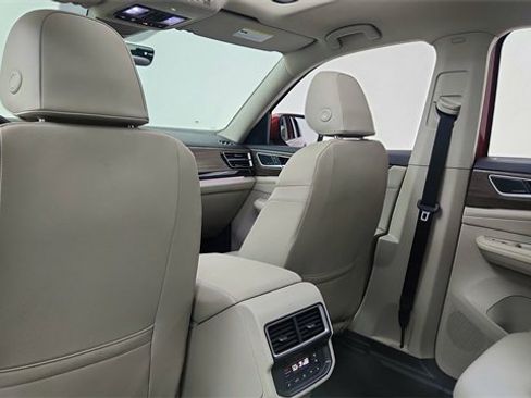 Used 2025 Volkswagen Atlas SEL Premium R-Line image 35