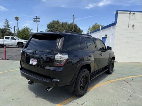 Used 2018 Toyota 4Runner SR5 Premium AWD/4WD image 5