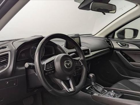 Used 2018 MAZDA MAZDA3 Touring FWD image 24