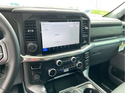 Used 2025 Ford F150 Lariat w/ Equipment Group 502A High AWD/4WD image 16