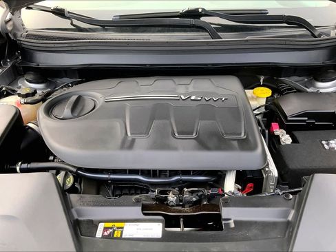 Used 2017 Jeep Cherokee Trailhawk image 30