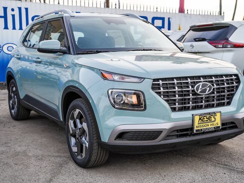 New 2026 Hyundai Venue SEL image 3